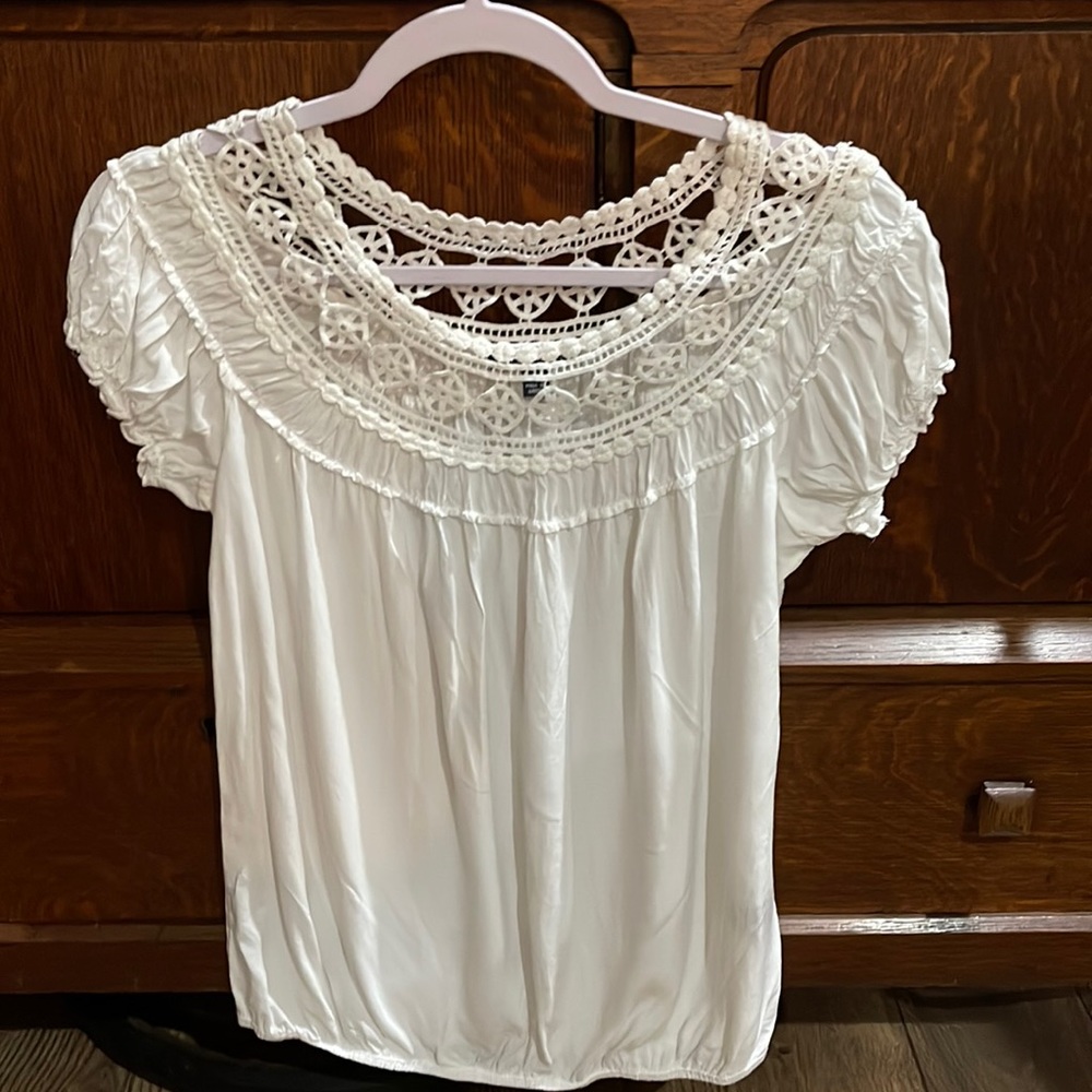 White cotton Lacey blouse. Size small